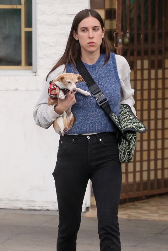 Scout willis at her local fedex office in los feliz 11 01 2021 hawtcelebs