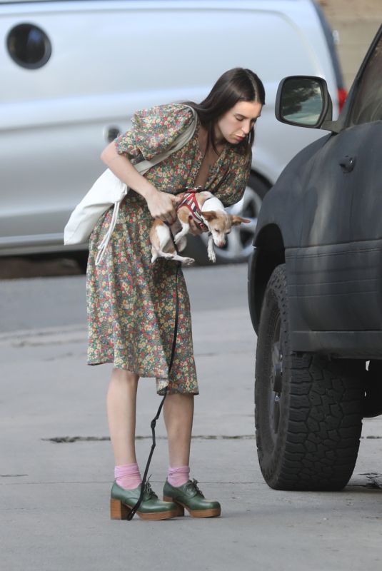 SCOUT WILLIS Out with Her Dog in Los Angeles 11/22/2021