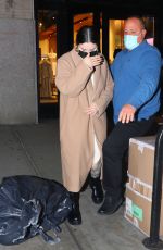 SELENA GOMEZ Shopping at Aritzia in New York 11/12/2021