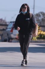 SHANNEN DOHERTY Out Shopping with Her Mom Rosa in Malibu 11/04/2021