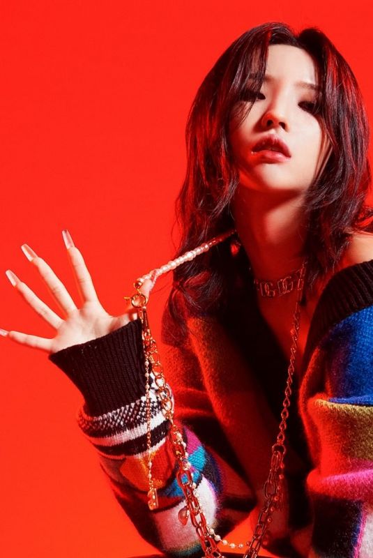SOYEON for Dolce & Gabbana 2021 FW New Vision Campaign, November 2021