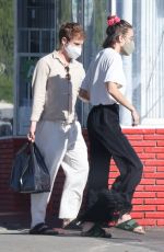 TALLULAH WILLIS Shopping at Albertson