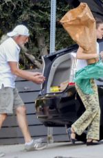 TALLULAH WILLIS Unloading Her Car in Los Angeles 11/27/2021