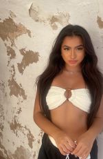 TATI MCQUAY - Instagram Photos 11/16/2021