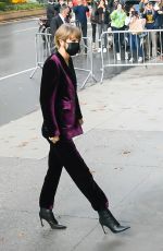 TAYLOR SWIFT Arrives at All Too Well Premiere in New York 11/12/2021