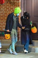 TAYLOR SWIFT, BLAKE LIVELY and Ryan Reynolds Out Trick or Treating in New York 10/31/2021