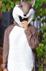 TAYLOR SWIFT, BLAKE LIVELY and Ryan Reynolds Out Trick or Treating in New York 10/31/2021