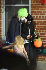 TAYLOR SWIFT, BLAKE LIVELY and Ryan Reynolds Out Trick or Treating in New York 10/31/2021
