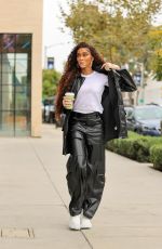 WINNIE HARLOW Out and About in Hollywood 11/01/2021