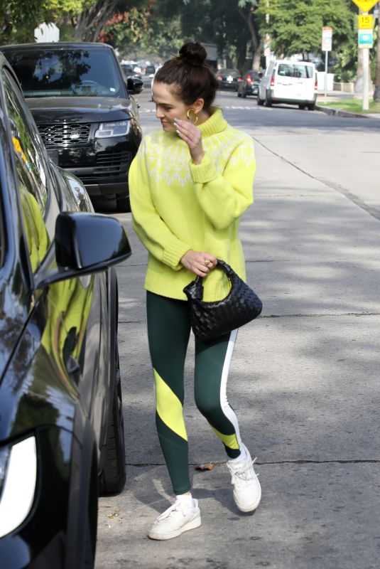 ZOEY DEUTCH Arrives at Pilates Class in West Hollywood 11/19/2021