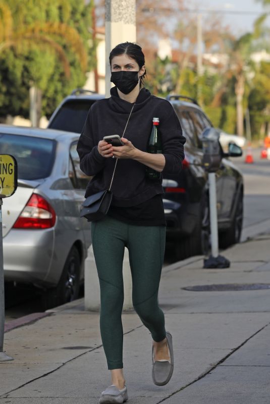 ALEXANDRA DADDARIO Heading to Yoga Class in Los Angeles 12/08/2021