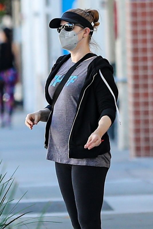 AMY ADAMS Out and About in Beverly Hills 12/05/2021