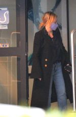 AMY POEHLER Leaves Washington DC 12/06/2021