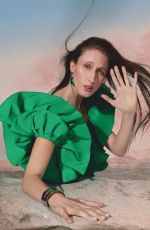 ANNA CLEVELAND in L