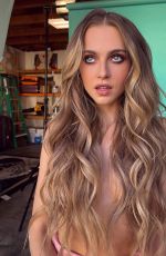 ANNE WINTERS - Instagram Photos 12/03/2021