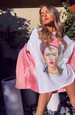 ANNE WINTERS - Instagram Photos 12/27/2021