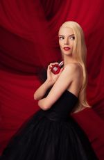 ANYA TAYLOR-JOY for Viktor and Rolf Flowerbomb Fragrance Holiday 2021