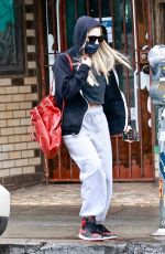 ASHLEY BENSON Leaves a Nail Salon in Los Feliz 12/29/2021