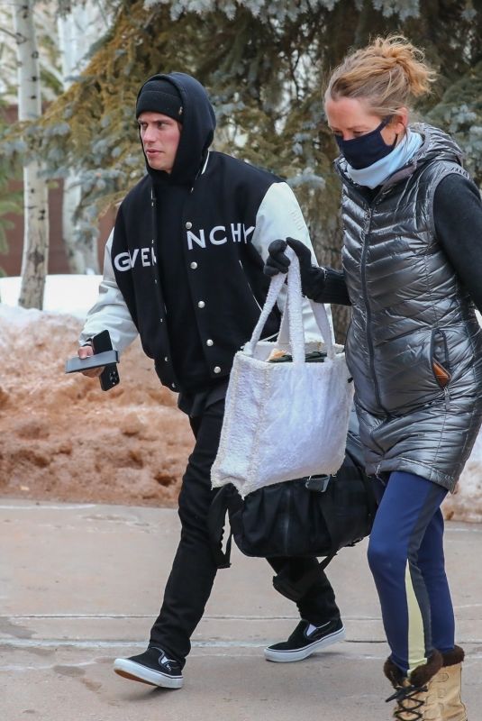 BELLA THORNE and Benjamin Mascolo Arrives at Aspen Airport 12/15/2021
