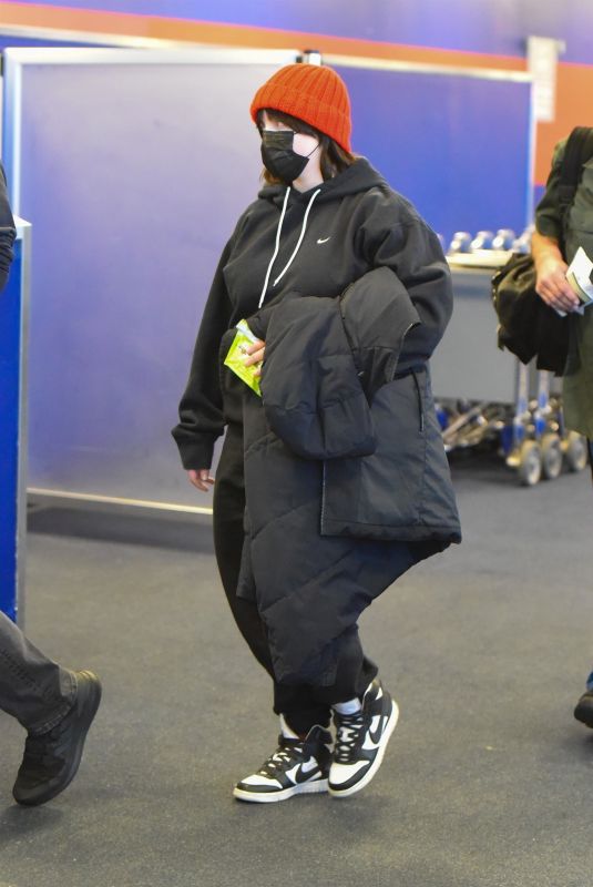 BILLIE EILISH Arrives at JFK Airport in New York 12/13/2021
