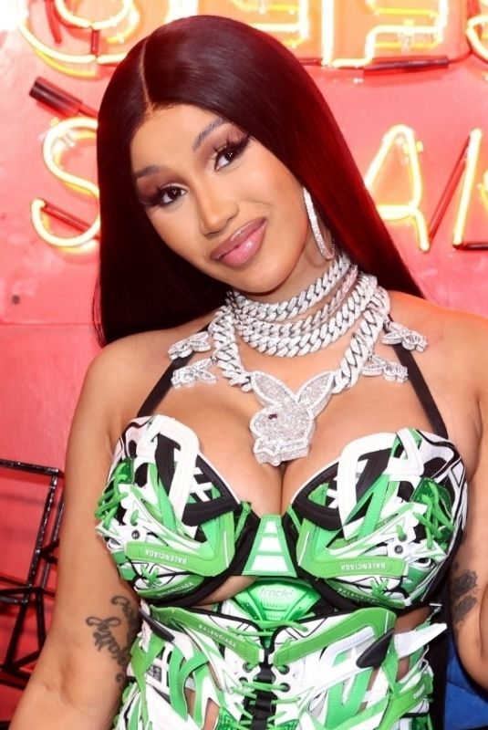 CARDI B at Offset