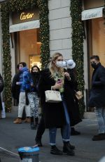 CHIARA FERRAGNI Shop in Via Montenapoleone at Cartier in Milan 12/20/2021