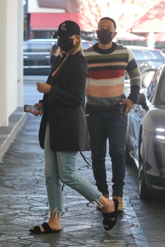 CHRISSY TEIGEN Heading to a Skin Care Clinic in Beverly Hills 11/30/2021