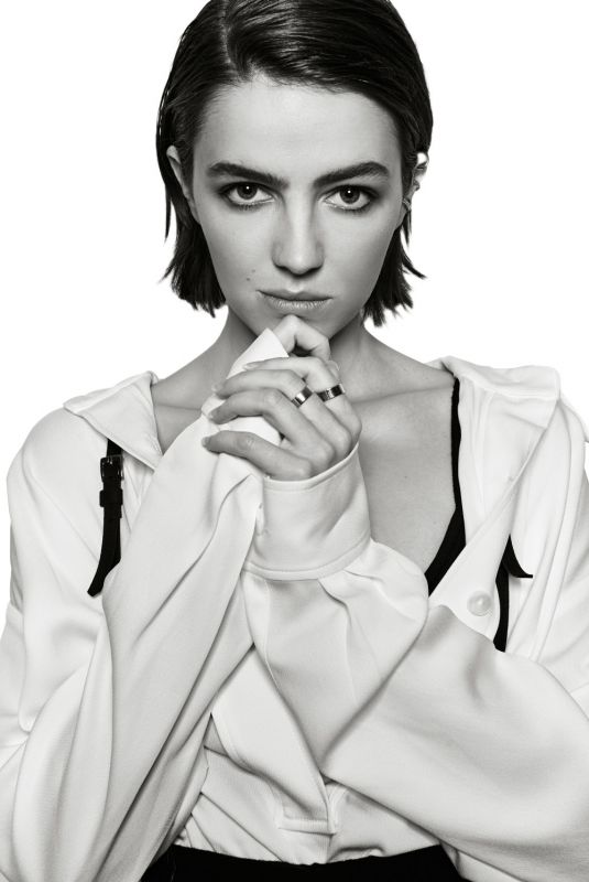ELLA HUNT for Story + Rain Magazine, December 2021