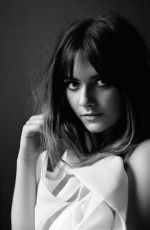 EMILIA JONES for Foxes Magazine, October 2021