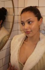 FIONA BARRON - Instagram Photos 12/27/2021