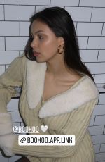FIONA BARRON - Instagram Photos 12/27/2021