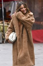 FRANKIE BRIDGE Leaves Heart Breakfast Show in London 12/15/2021