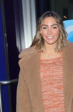 FRANKIE BRIDGE Leaves Heart Breakfast Show in London 12/15/2021