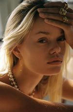 FRIDA AASEN for vAness Moody 2021