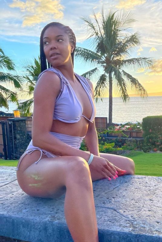 GABRIELLE UNION - Instagram Photos 12/26/2021