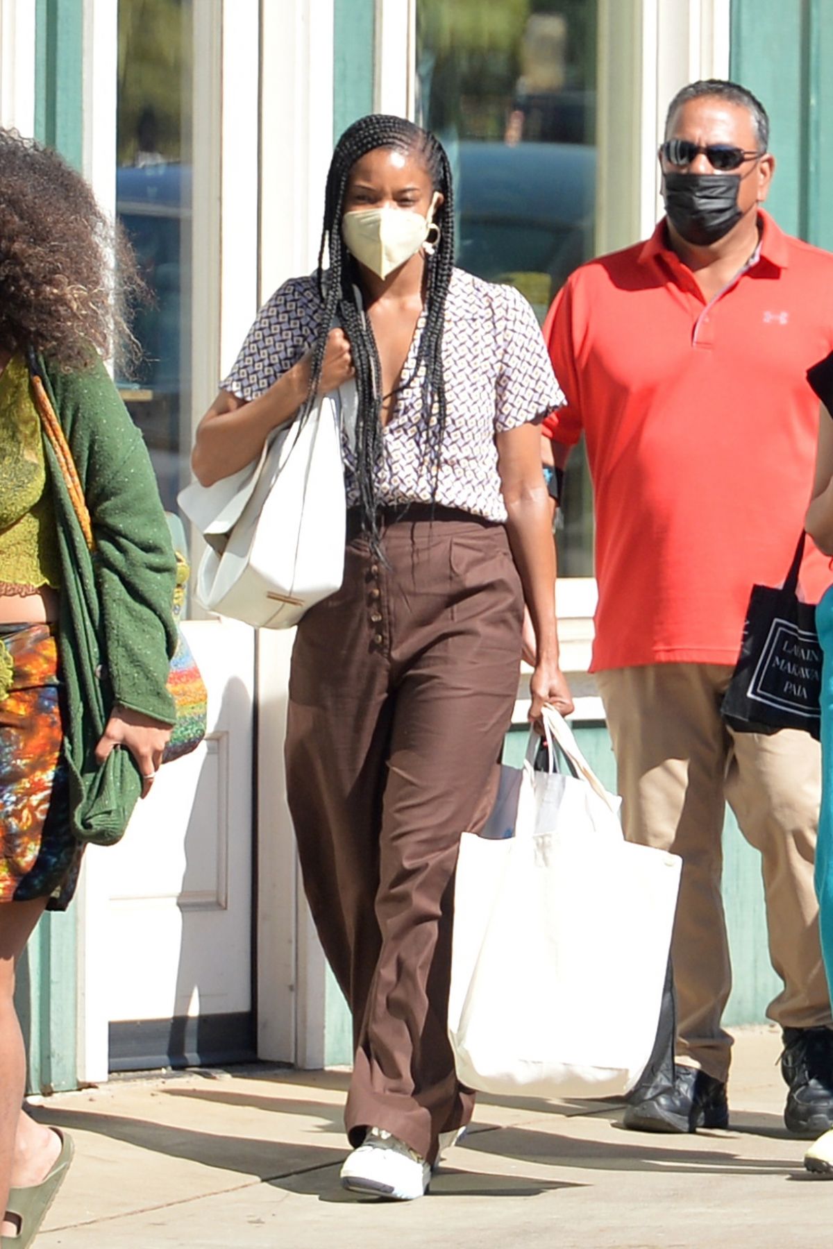 GABRIELLE UNION Out Shopping in Maui 12/24/2021 – HawtCelebs