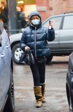 GOLDIE HAWN and ERIN BARTLETT Out Shopping in Aspen 12/23/2021