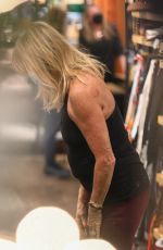 GOLDIE HAWN Out Shopping in Aspen 12/21/2021
