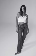 HAILEY BIEBER - Throwback Style With Levi