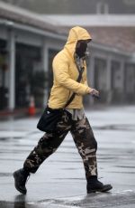 HELEN HUNT Out for Lunch in Bel Air 12/23/2021