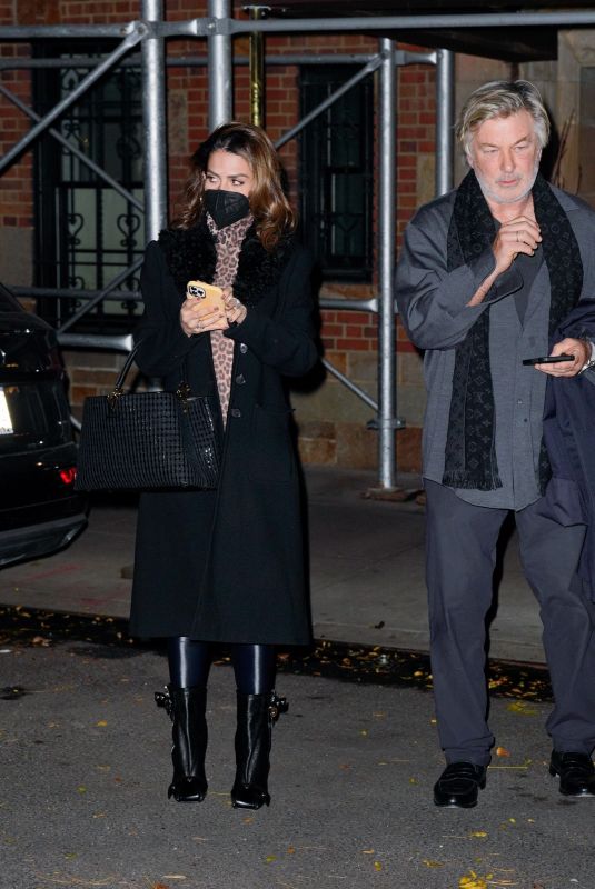HILARIA and Alec BALDWIN Leaves Their Apartment in New York 12/16/2021
