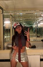 ISABELLA FONTE - Instagram Photos 12/22/2021