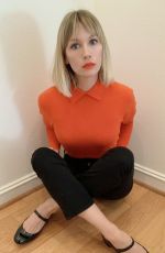 JANUARY JONES - Instagram Photos 12/04/2021