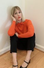 JANUARY JONES - Instagram Photos 12/04/2021