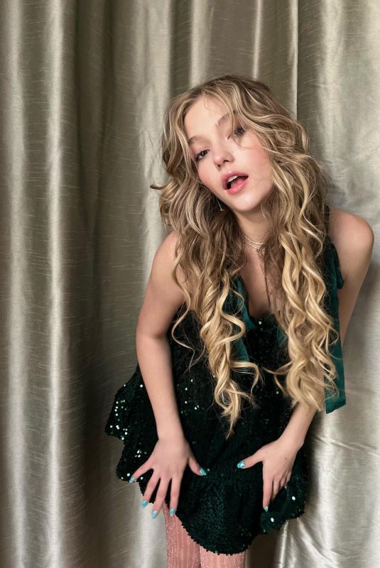 JAYDEN BARTELS - Instagram Photos 12/28/2021