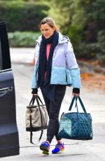 JENNIFER GARNER Out in Brentwood 12/25/2021