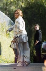 JENNIFER LOPEZ Heading to a Photoshoot in Los Angeles 12/08/2021