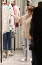 JENNIFER LOPEZ Shopping at Christian Dior in Beverly Hills 12/17/2021