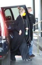 JENNIFER LOPEZ Shopping on Rodeo Drive in Beverly Hills 12/18/2021
