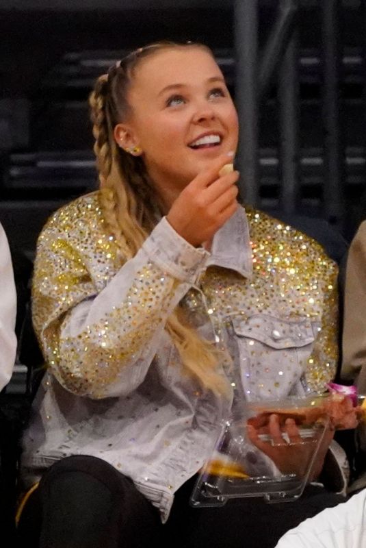 JOJO SIWA at LA Lakers vs Orlando Magic Game at Staples Center 12/12/2021